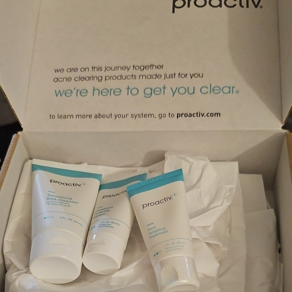 Proactiv Acne Treatment Trio - Picture 1 of 5